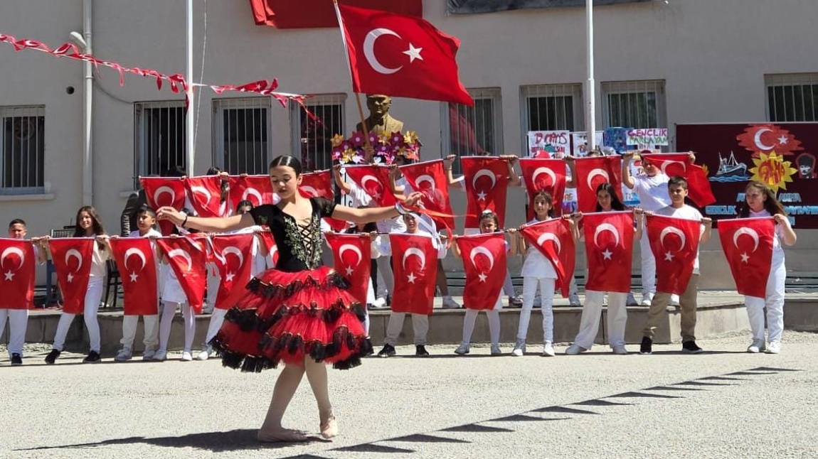 19 MAYIS ATATÜRK’Ü ANMA, GENÇLİK VE SPOR BAYRAMI KUTLU OLSUN 